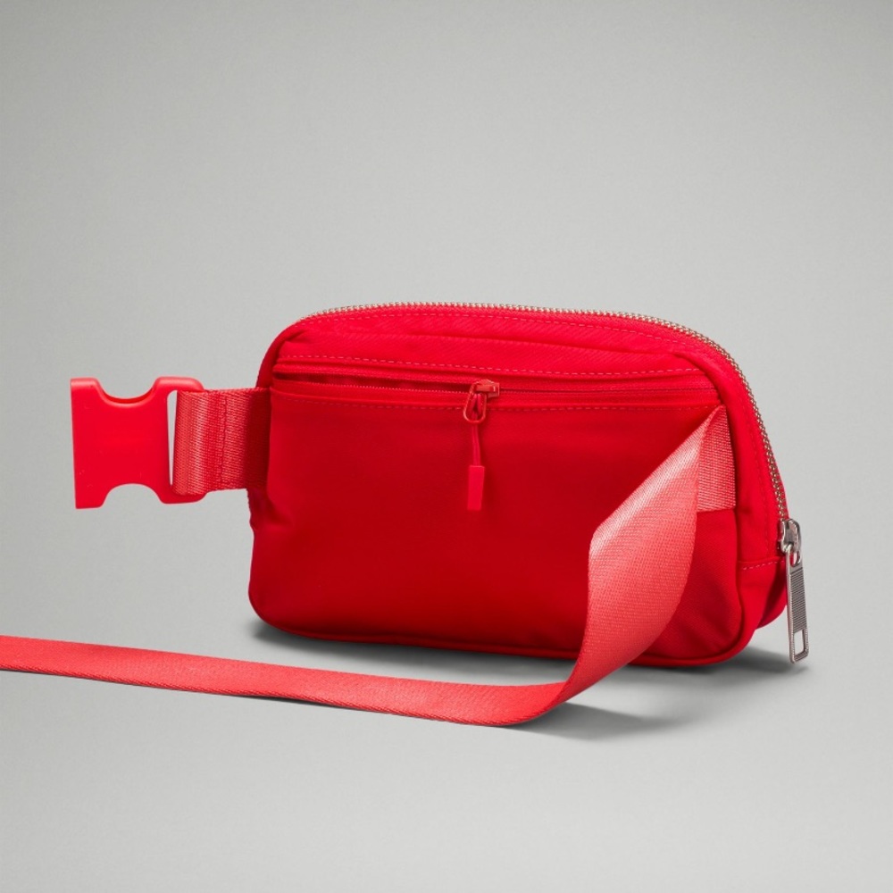 lululemon belt bag love red new with tag - Picture 4 of 10